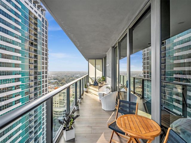 121 NE 34th St 2104, Miami, FL 33137