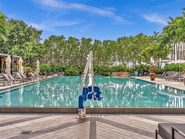 121 NE 34th St 2104, Miami, FL 33137