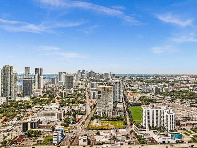 121 NE 34th St 2104, Miami, FL 33137