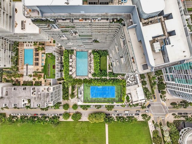 121 NE 34th St 2104, Miami, FL 33137