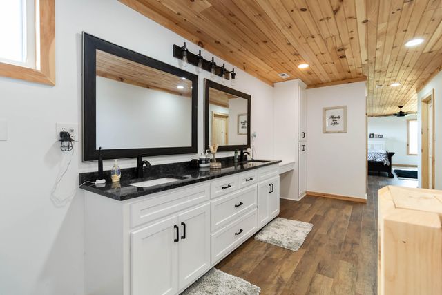 61 Cumberland Cove, Nancy, KY 42544