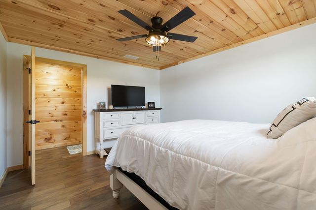 61 Cumberland Cove, Nancy, KY 42544