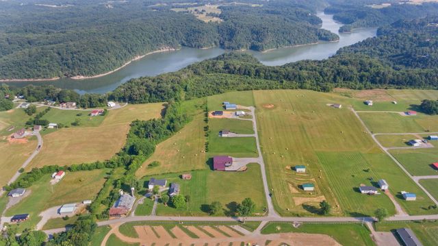 61 Cumberland Cove, Nancy, KY 42544