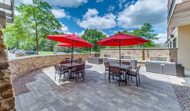 2233 S Highland Avenue H0801, Lombard, IL 60148