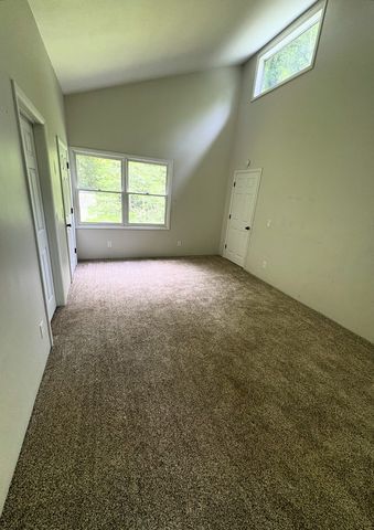 140 Carver Hollow Rd, Pleasant Shade, TN 37145