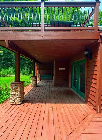 140 Carver Hollow Rd, Pleasant Shade, TN 37145