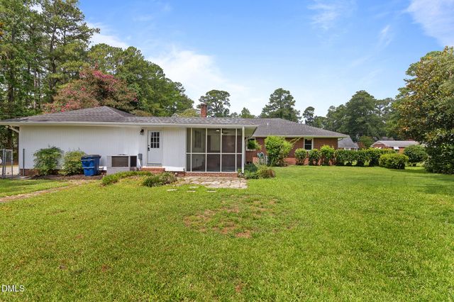 1113 S 2nd Street, Smithfield, NC 27577