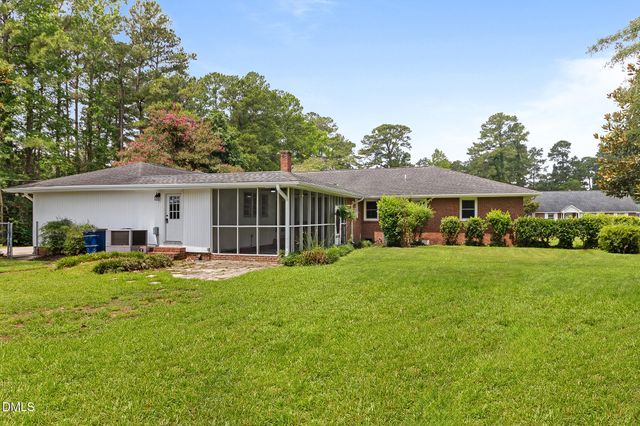 1113 S 2nd Street, Smithfield, NC 27577