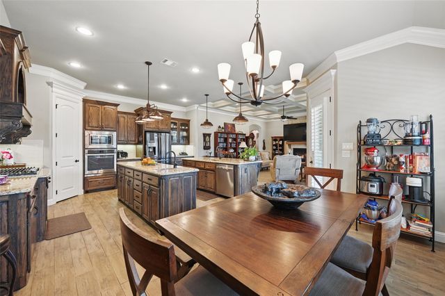 6902 Clayton Nicholas Court, Arlington, TX 76001