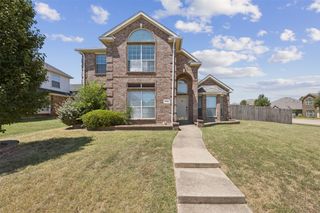 341 CRYSTAL LAKE Drive, Desoto, TX 75115