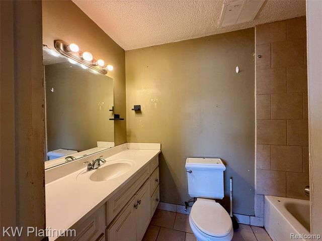 8214 24 Mile Road, Utica, MI 48316