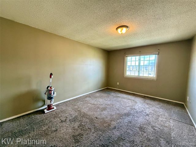 8214 24 Mile Road, Utica, MI 48316