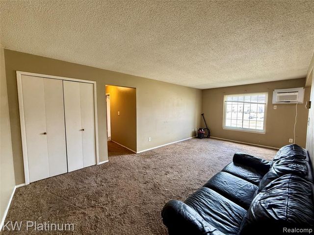 8214 24 Mile Road, Utica, MI 48316