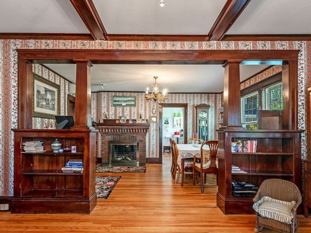 1066 Pleasant Street, Worcester, MA 01602