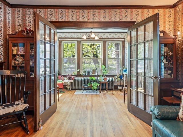 1066 Pleasant Street, Worcester, MA 01602