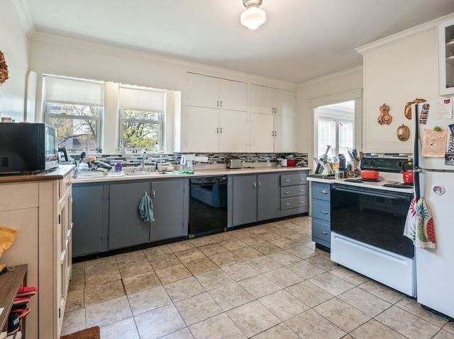1066 Pleasant Street, Worcester, MA 01602