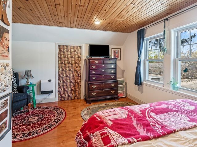1066 Pleasant Street, Worcester, MA 01602