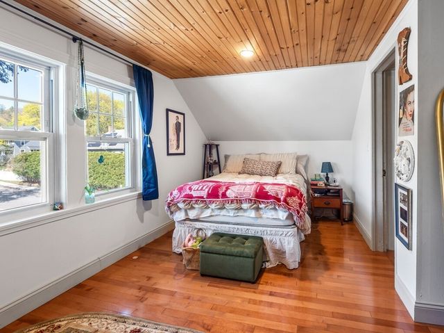 1066 Pleasant Street, Worcester, MA 01602