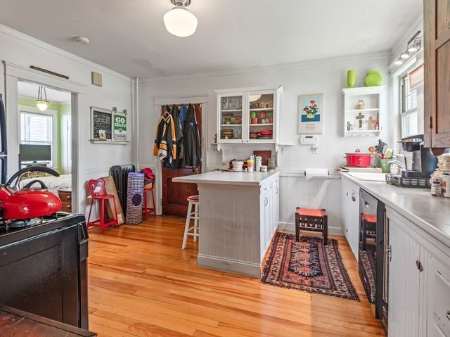 1066 Pleasant Street, Worcester, MA 01602