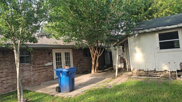 4502 Charriton Drive, Houston, TX 77039