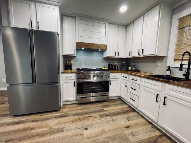 135 W THIRD ST, Henderson, TN 38340