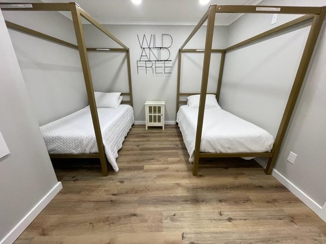 135 W THIRD ST, Henderson, TN 38340