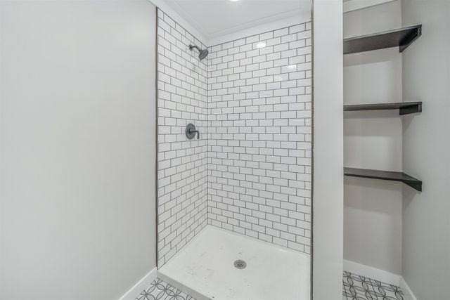 135 W THIRD ST, Henderson, TN 38340