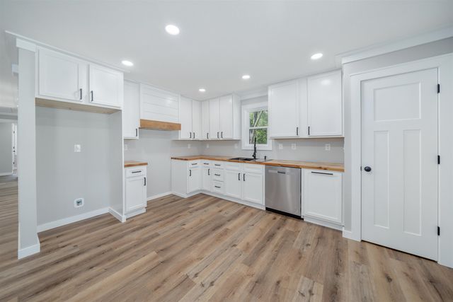 135 W THIRD ST, Henderson, TN 38340