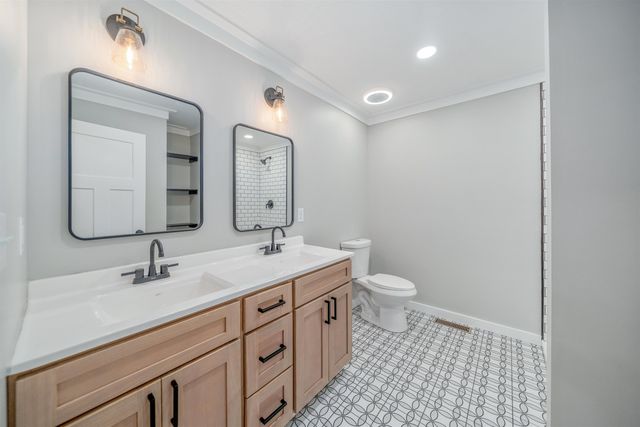 135 W THIRD ST, Henderson, TN 38340