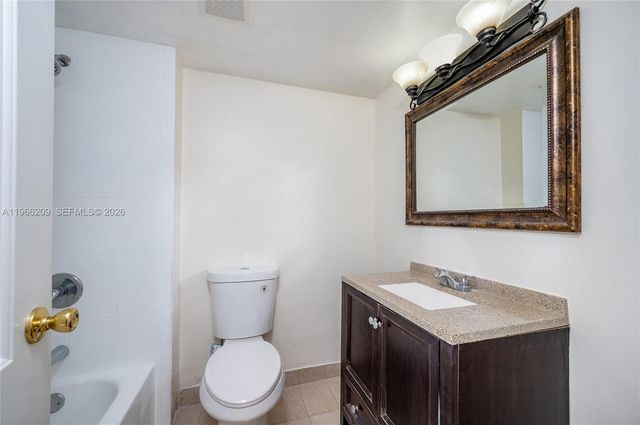 4350 NW 79th Ave 1B, Doral, FL 33166