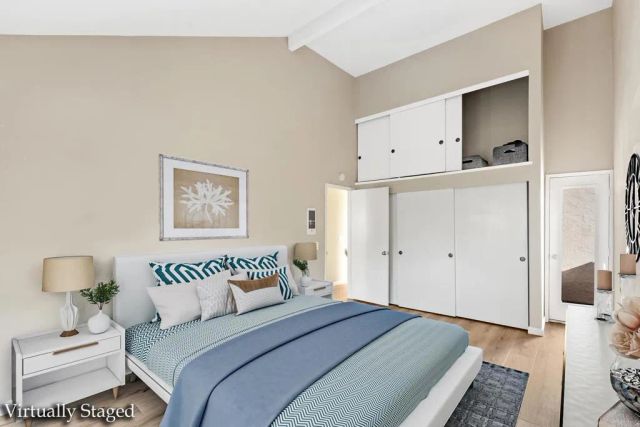 8448 Via Sonoma 100, La Jolla, CA 92037