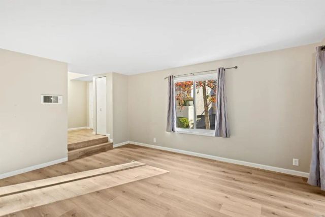 8448 Via Sonoma 100, La Jolla, CA 92037