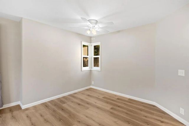 8448 Via Sonoma 100, La Jolla, CA 92037