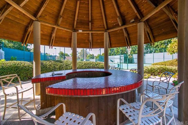 8448 Via Sonoma 100, La Jolla, CA 92037