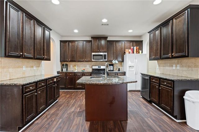 466 Astoria Way, Mcdonough, GA 30253