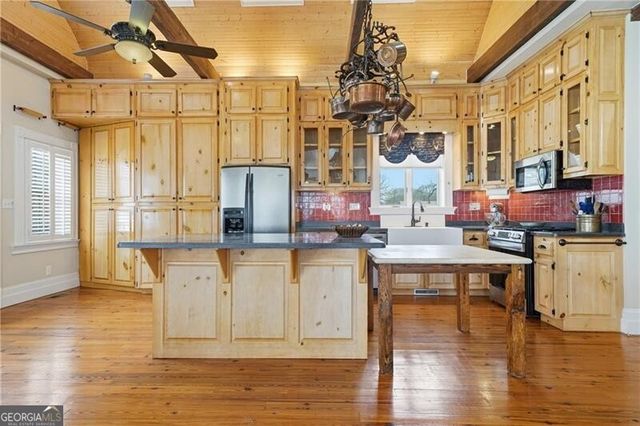 880 Johnstonville Road, Barnesville, GA 30204