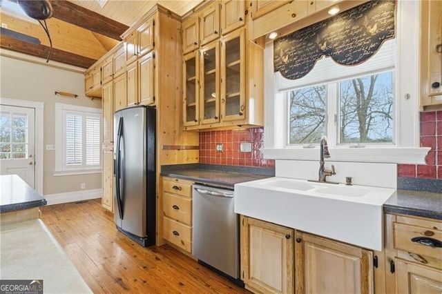 880 Johnstonville Road, Barnesville, GA 30204