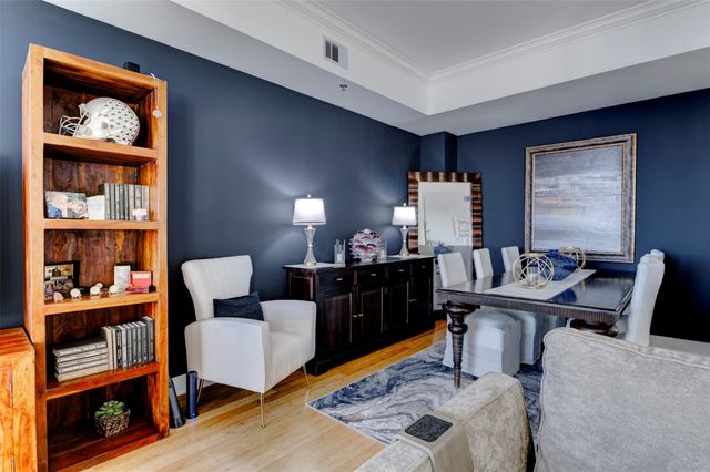 801 E Beach Drive TW2212, Galveston, TX 77550