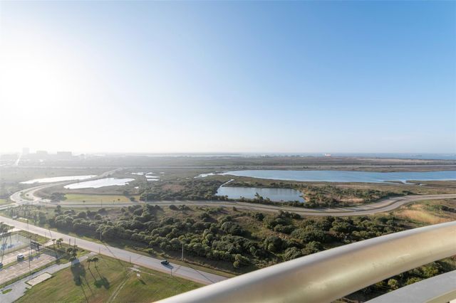 801 E Beach Drive TW2212, Galveston, TX 77550