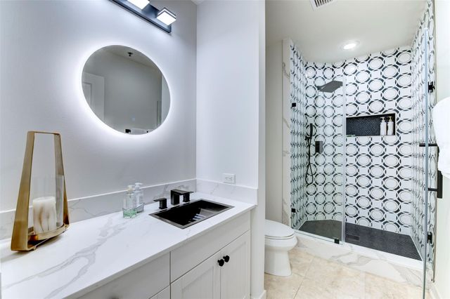 801 E Beach Drive TW2212, Galveston, TX 77550