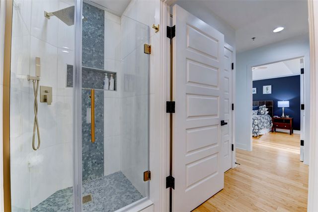 801 E Beach Drive TW2212, Galveston, TX 77550