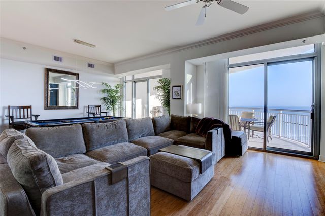 801 E Beach Drive TW2212, Galveston, TX 77550