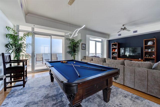 801 E Beach Drive TW2212, Galveston, TX 77550