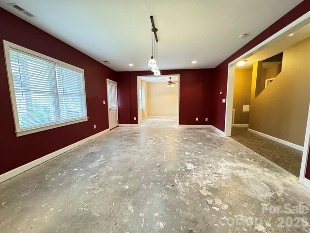 2421 Arden Gate Lane, Charlotte, NC 28262