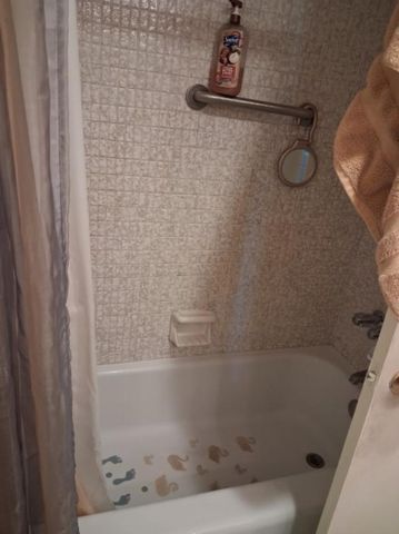 32 Colonial Club Drive 201, Boynton Beach, FL 33435