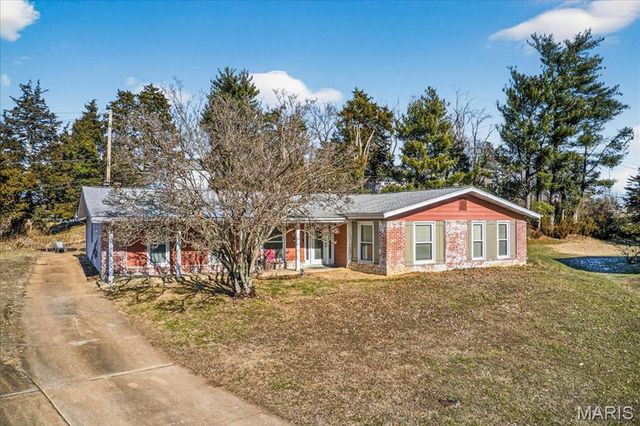 107 Little Hill Court, Ballwin, MO 63011