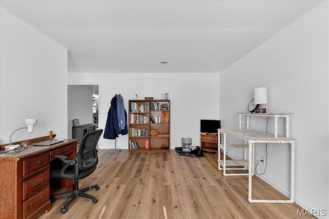 107 Little Hill Court, Ballwin, MO 63011