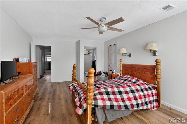 107 Little Hill Court, Ballwin, MO 63011