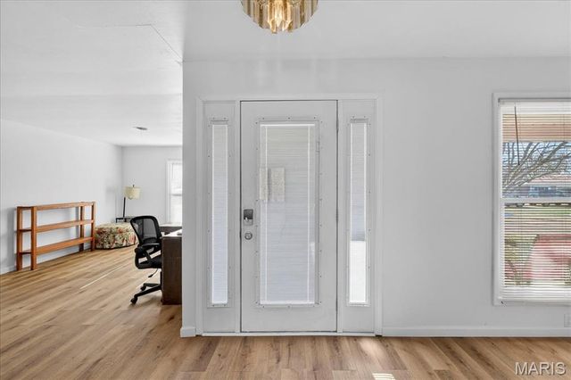 107 Little Hill Court, Ballwin, MO 63011