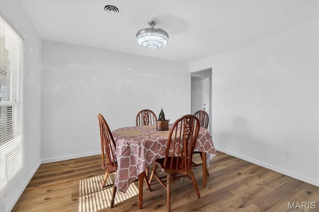 107 Little Hill Court, Ballwin, MO 63011